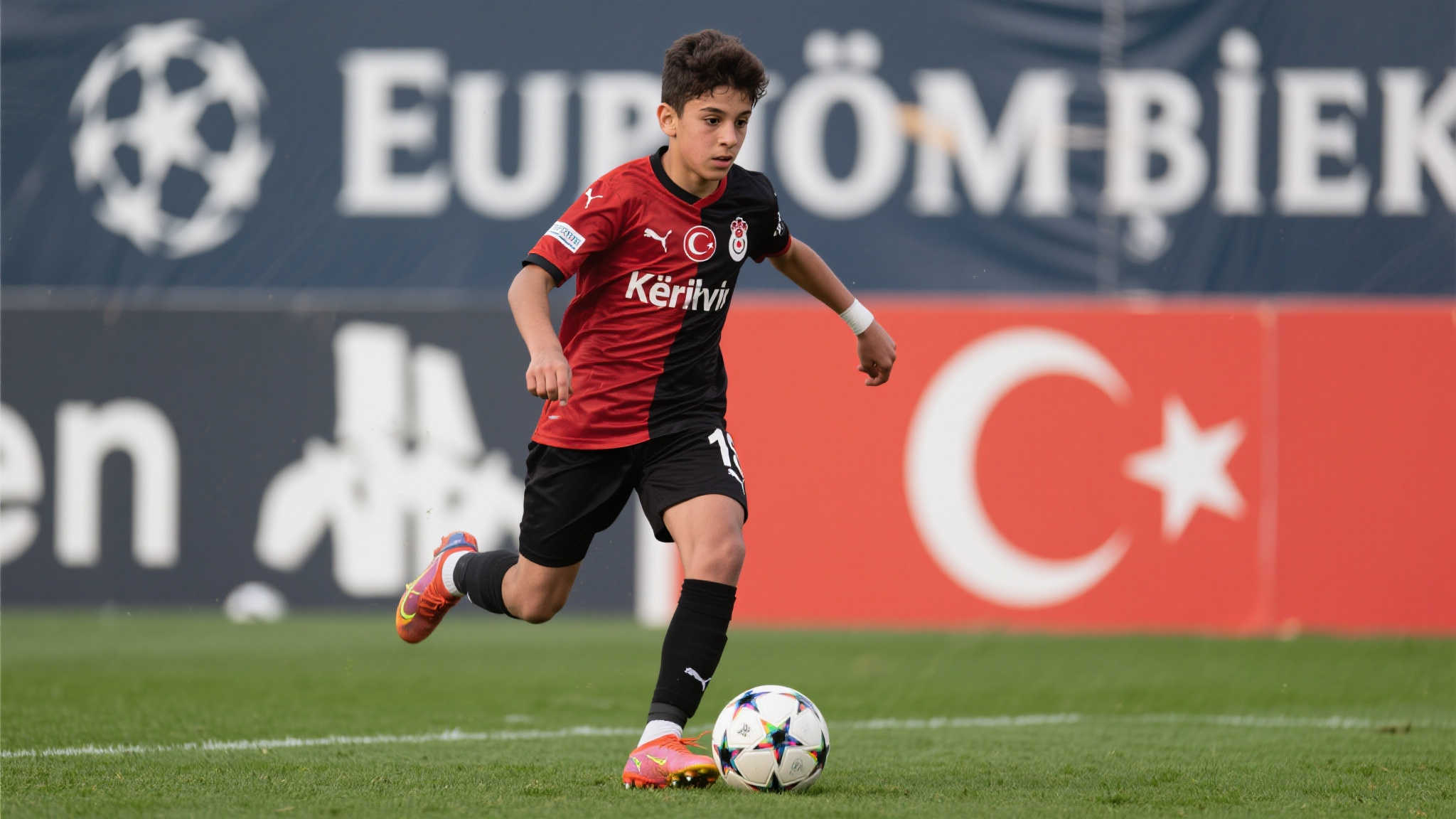 塔奇纳迪:伊尔迪兹是天才,尤文必须尽快锁定他 我认为DV9会离队 塔奇纳迪:伊尔迪兹是天才,尤文必须尽快锁定他 我认为DV9会离队